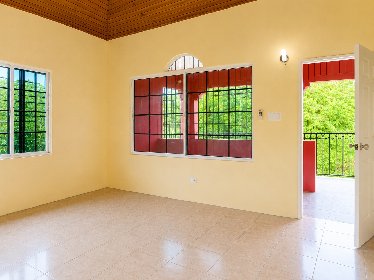 Apartment For Rent: ST. ALBANS CLOSE, Green Acres | $60,000 photo 3