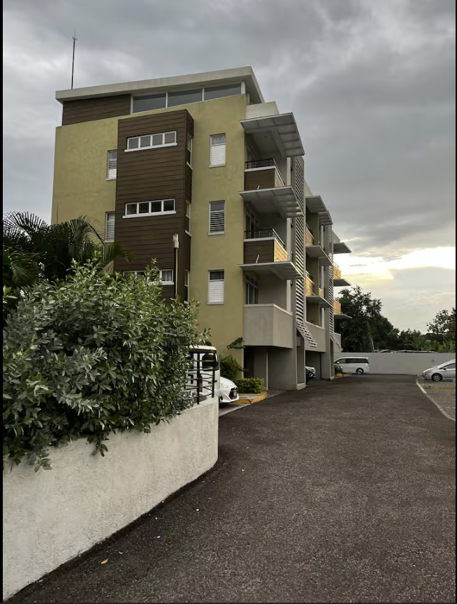 Apartment For Rent: 1 QUEENSBURY DRIVE, Kingston 19 | $150,000 photo 3