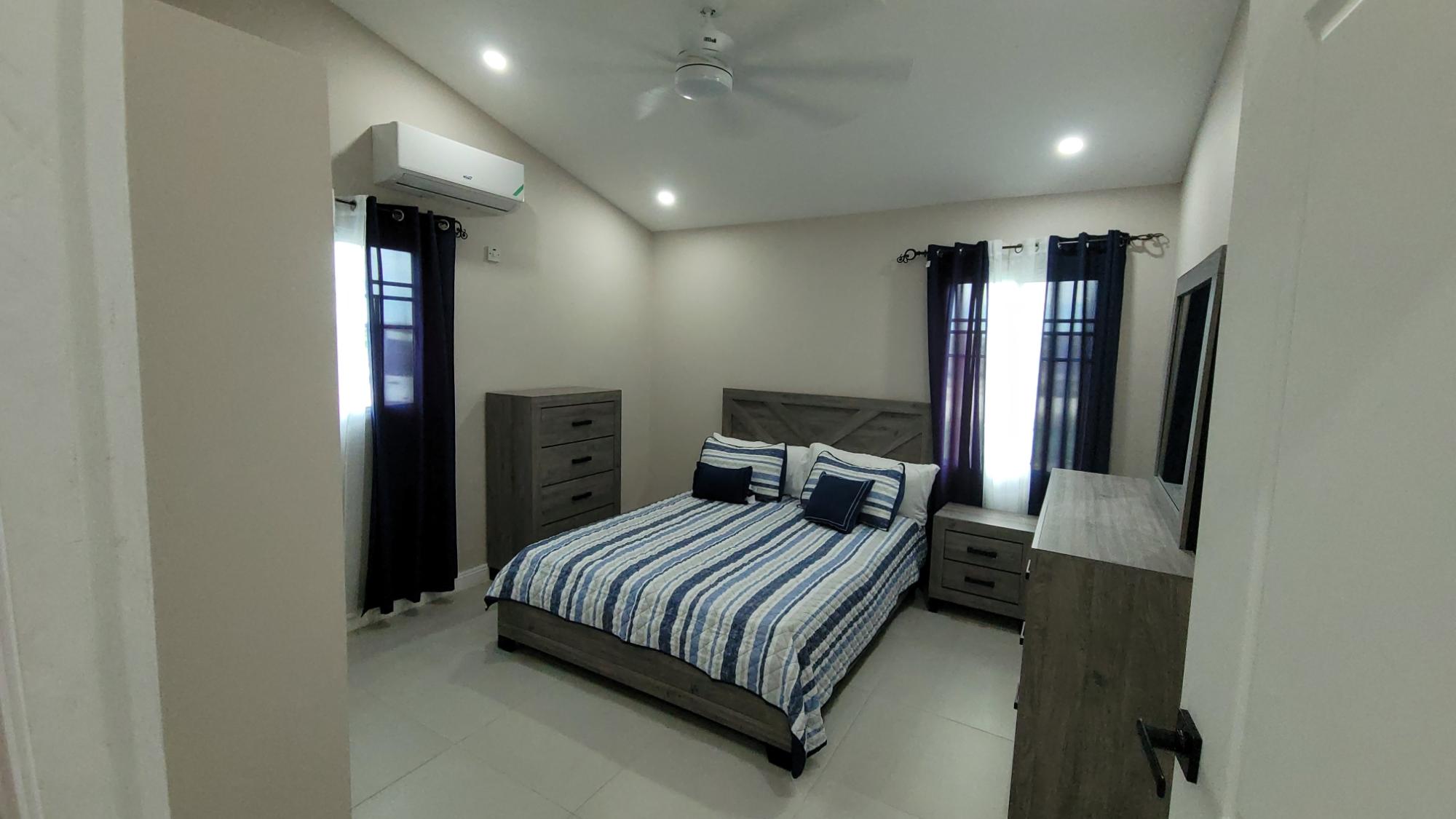 House For Sale: TOBY HAMMOCKS, TOBY HEIGH, Freetown | $40,000,000 photo 4