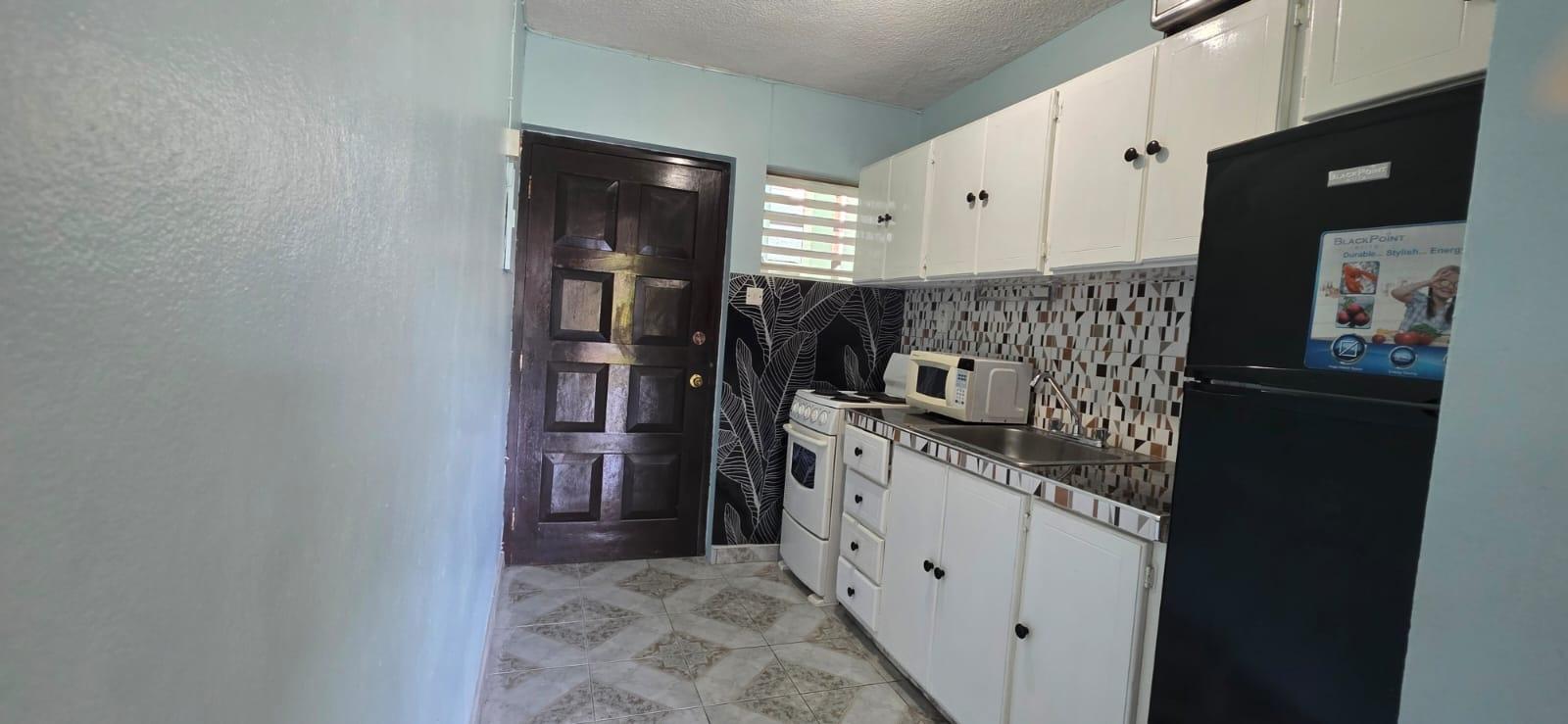 Apartment For Rent: CLIEVEDEN AVENUE, Kingston 6 | $1,000 photo 3