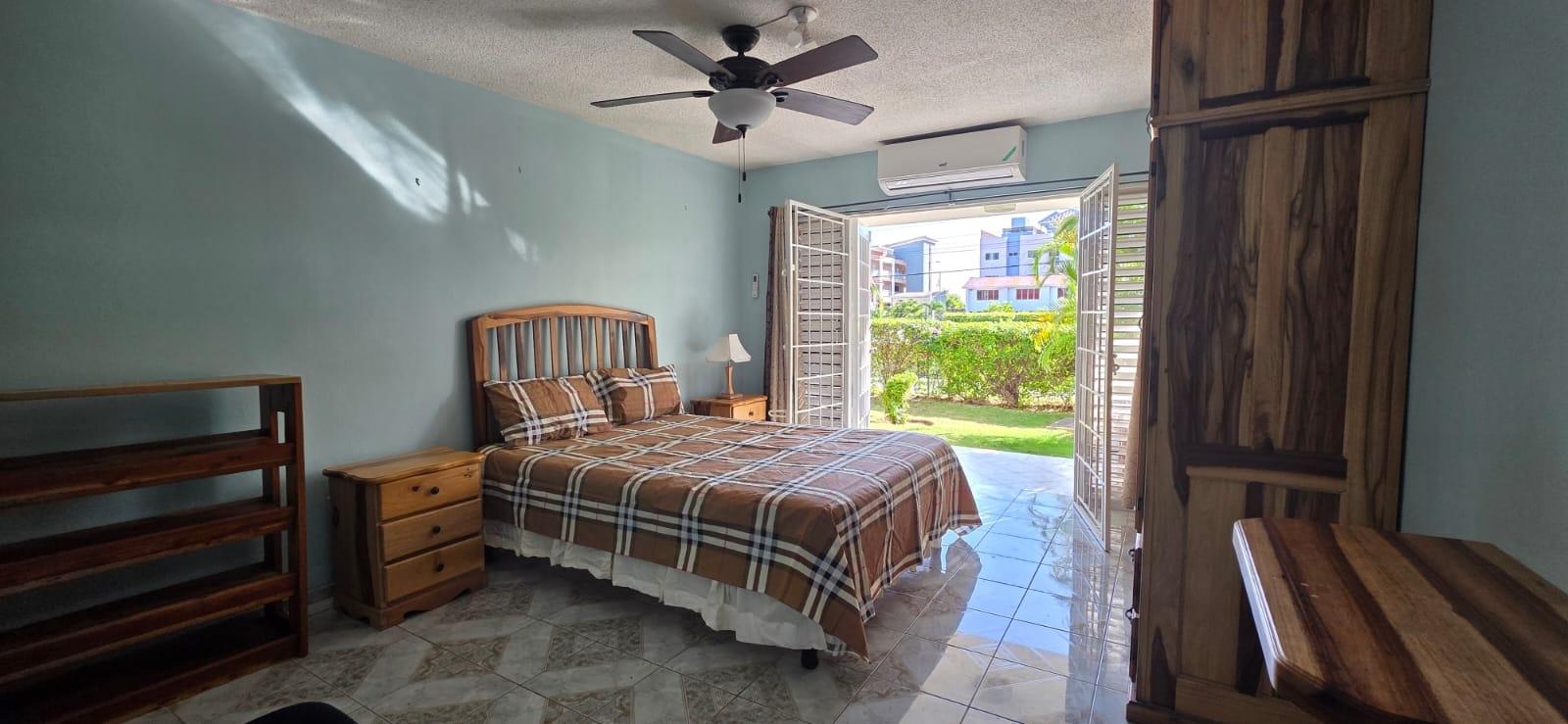 Apartment For Rent: CLIEVEDEN AVENUE, Kingston 6 | $1,000 photo 5