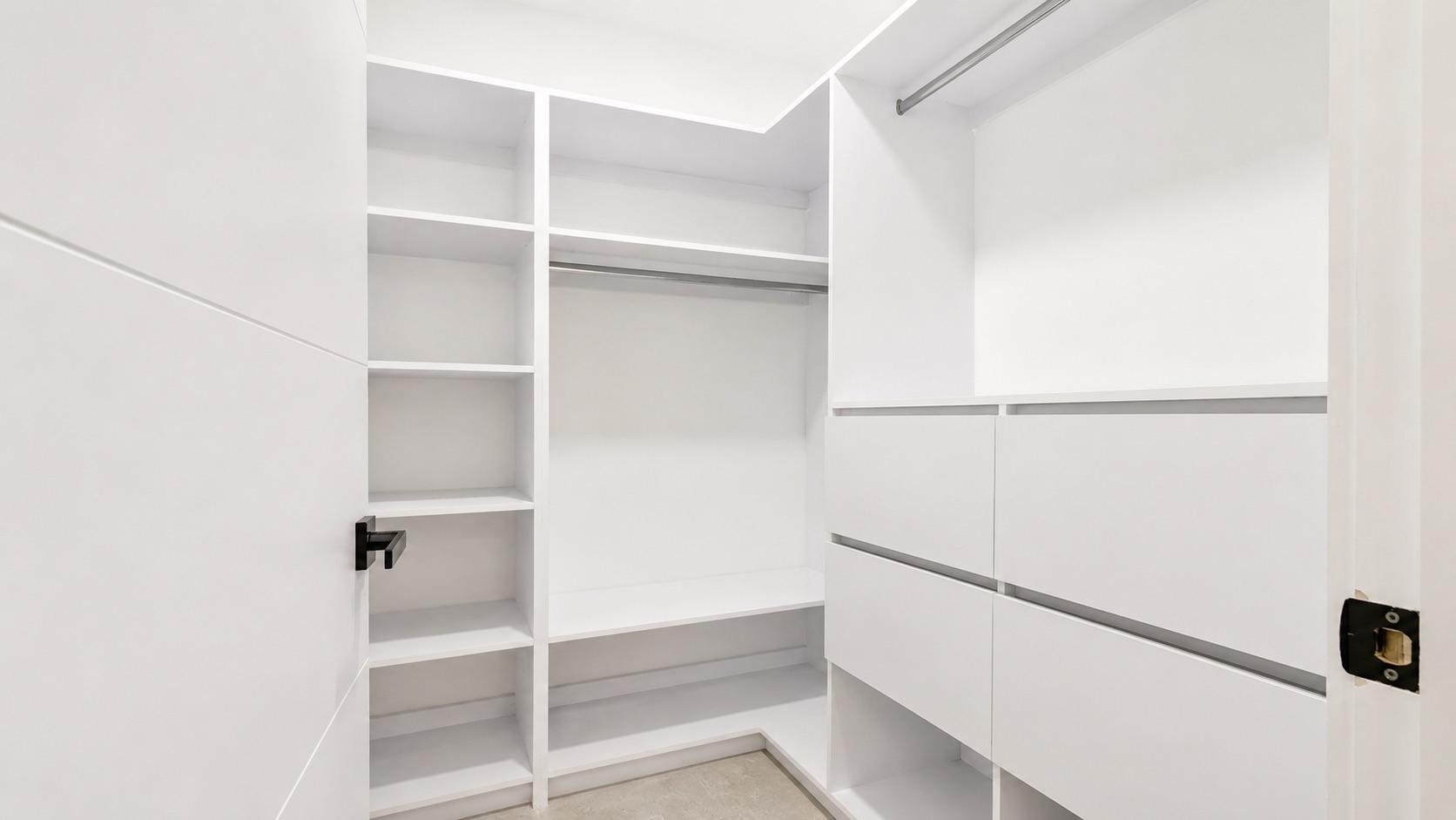 Apartment For Sale: WATERLOO AVE, Kingston 10 | $415,000 photo 11