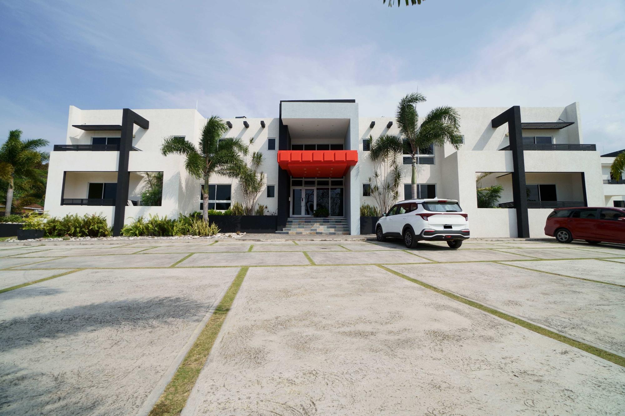 Apartment For Rent: CARDIFF HALL, THE PALAZZO, Runaway Bay | $1,500 photo 2