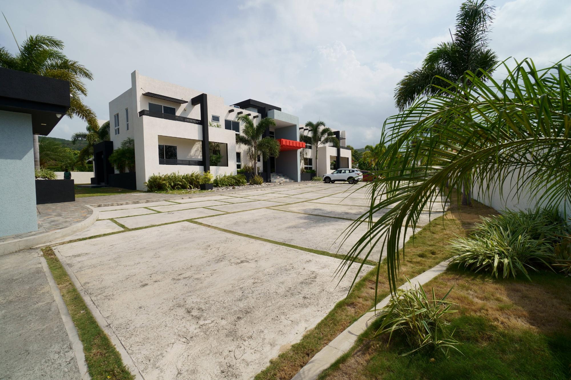 Apartment For Rent: CARDIFF HALL, THE PALAZZO, Runaway Bay | $1,500 photo 11