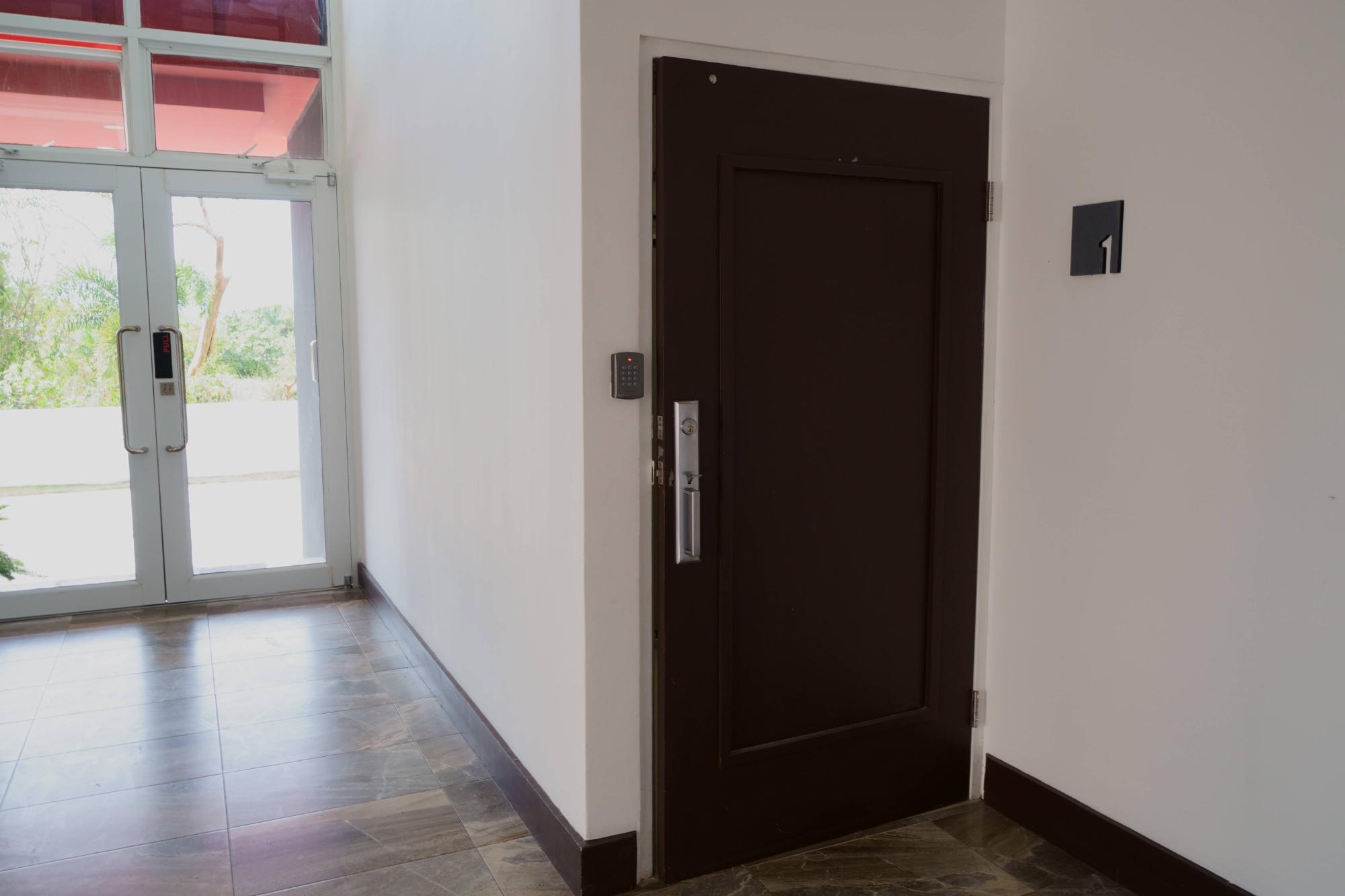 Apartment For Rent: CARDIFF HALL, THE PALAZZO, Runaway Bay | $1,500 photo 13