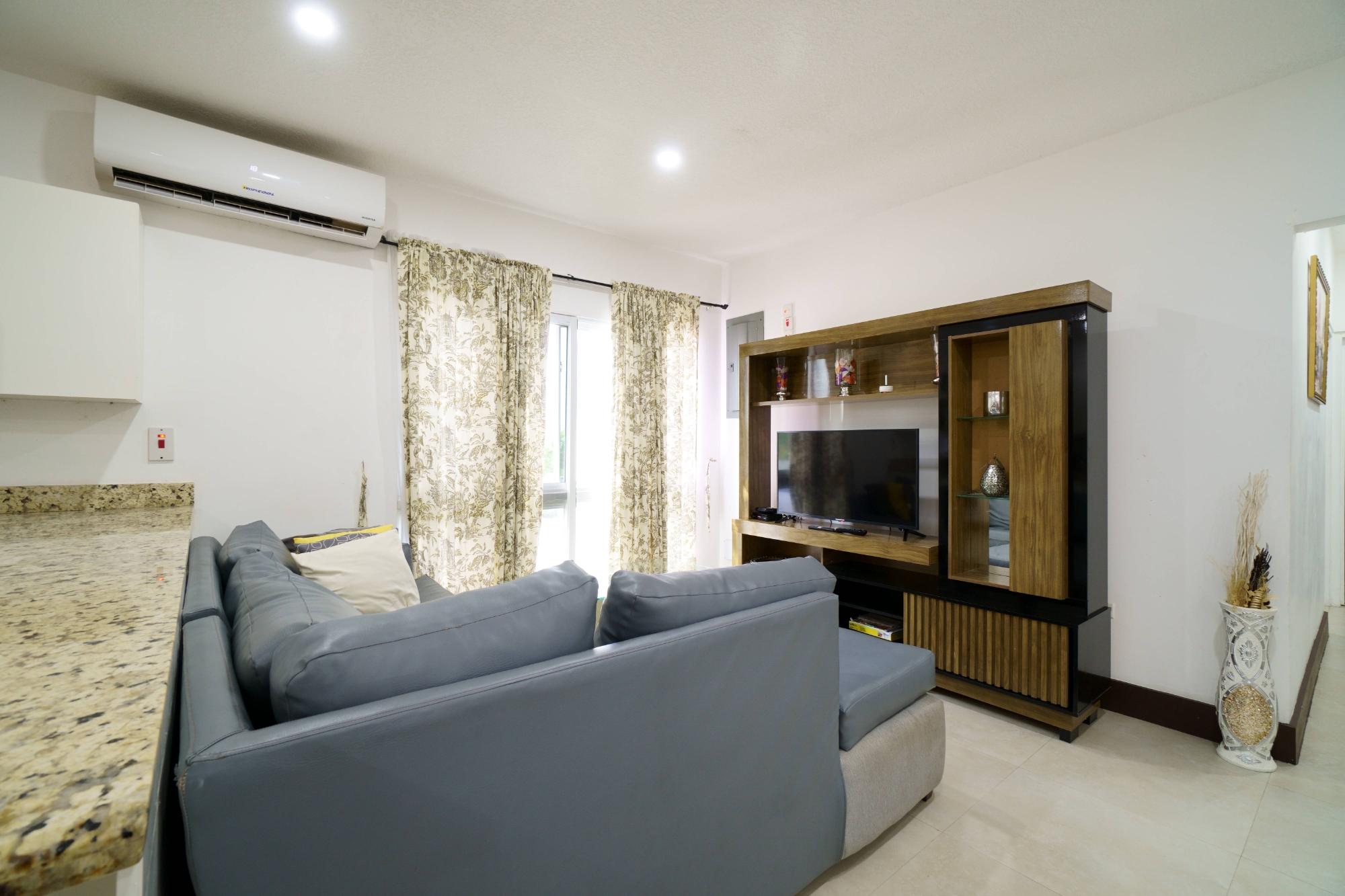 Apartment For Rent: CARDIFF HALL, THE PALAZZO, Runaway Bay | $1,500 photo 21