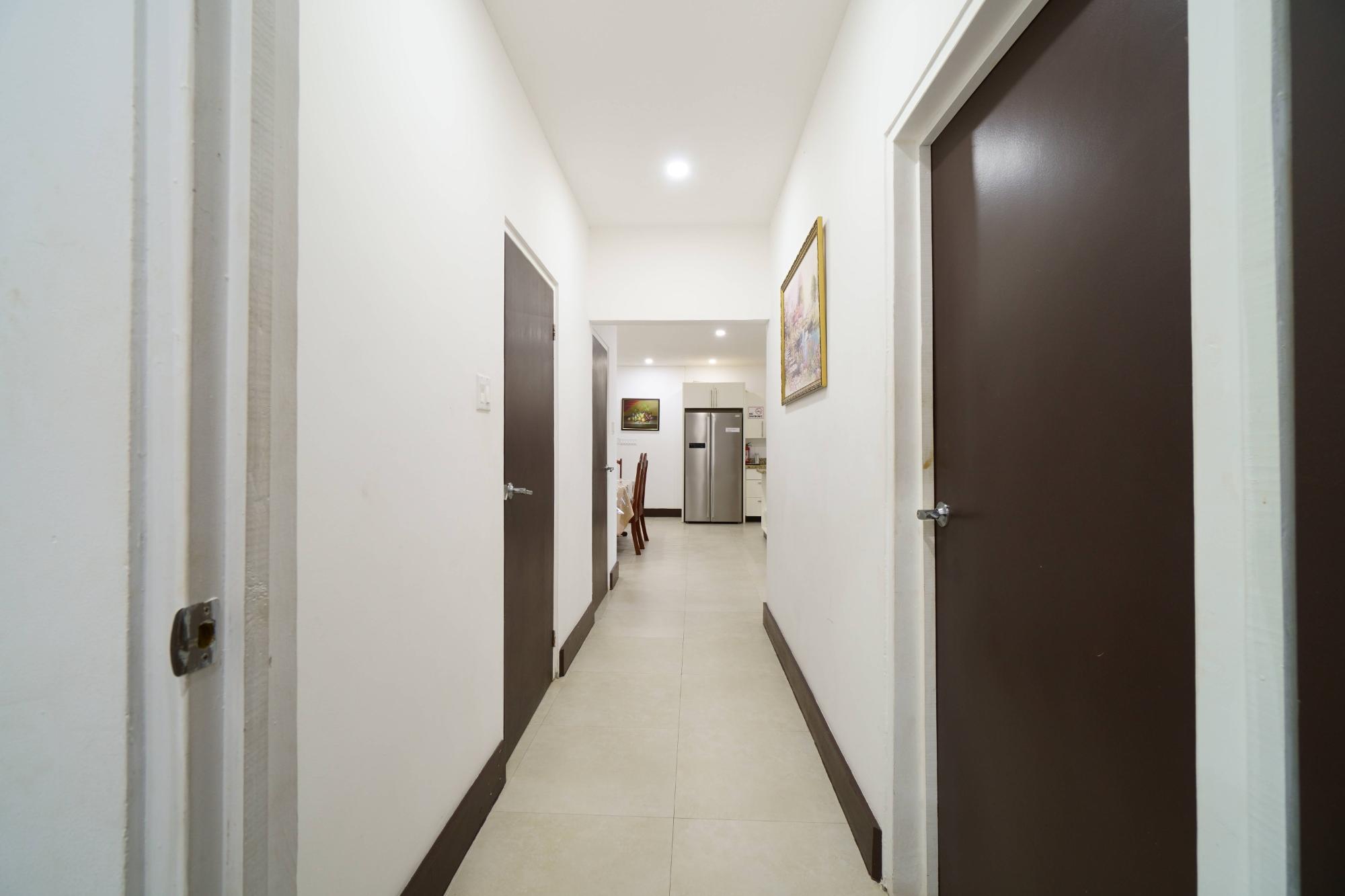Apartment For Rent: CARDIFF HALL, THE PALAZZO, Runaway Bay | $1,500 photo 23