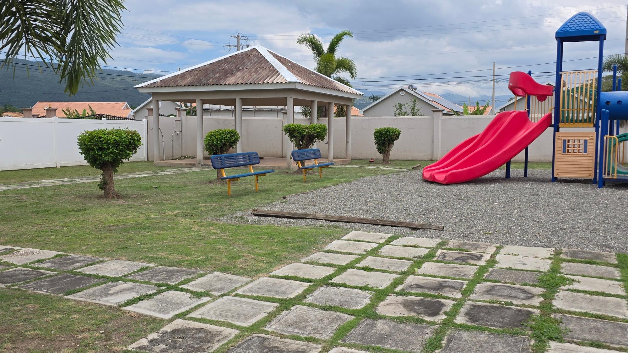 House For Rent: TRIVION RING, CAYMANAS ES, Caymanas Estates | $170,000 photo 18
