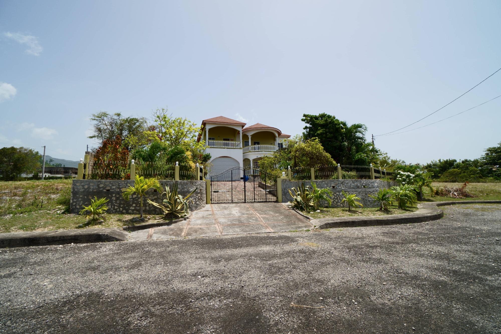 House For Sale: PLANTATION VILLAGE, Plantation Village | $580,000 photo 7