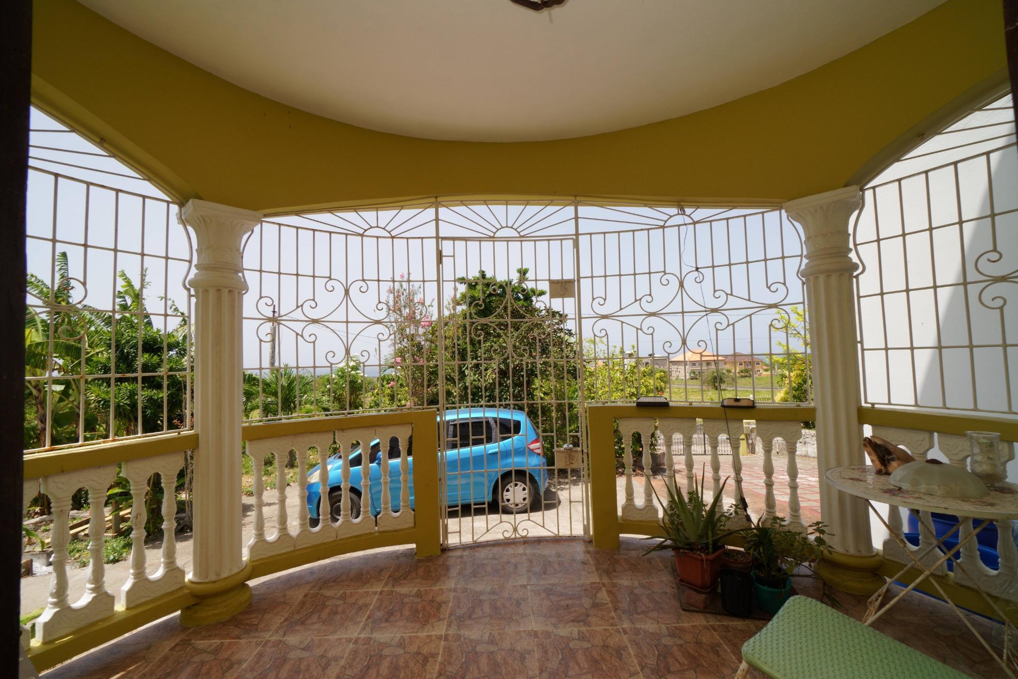 House For Sale: PLANTATION VILLAGE, Plantation Village | $580,000 photo 12