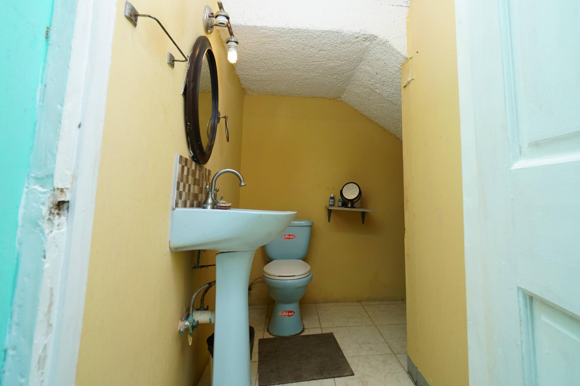 House For Sale: PLANTATION VILLAGE, Plantation Village | $580,000 photo 13