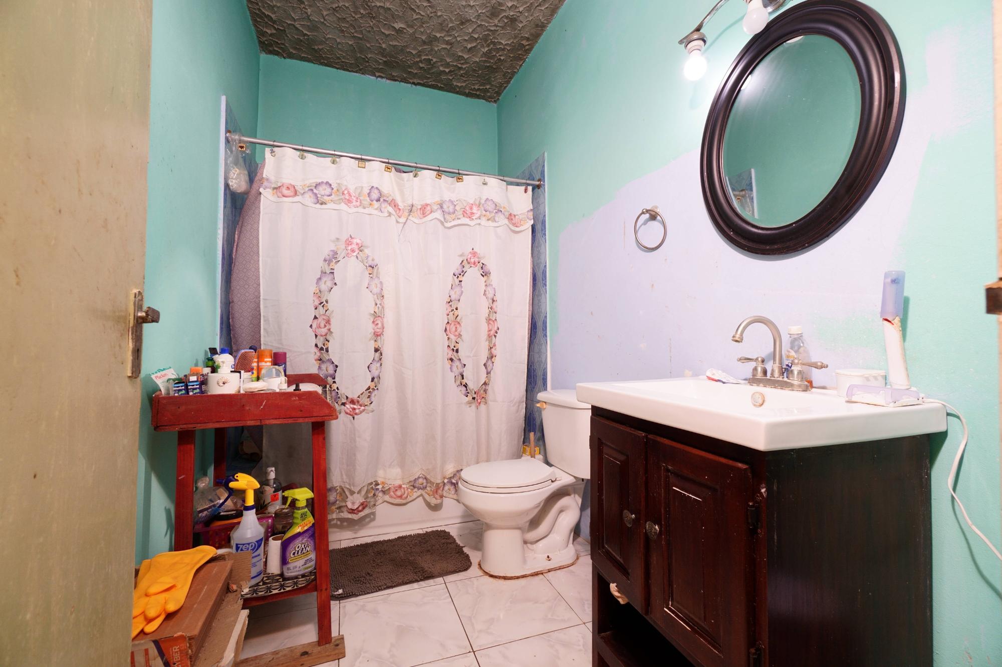 House For Sale: PLANTATION VILLAGE, Plantation Village | $580,000 photo 18