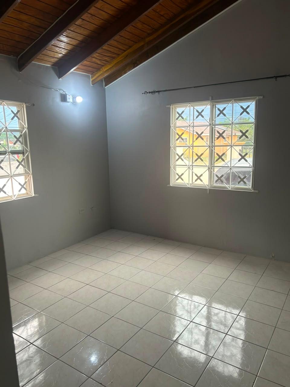 House For Rent: OYSTER WAY, NEW HARBOUR V, Old Harbour | $100,000 photo 4