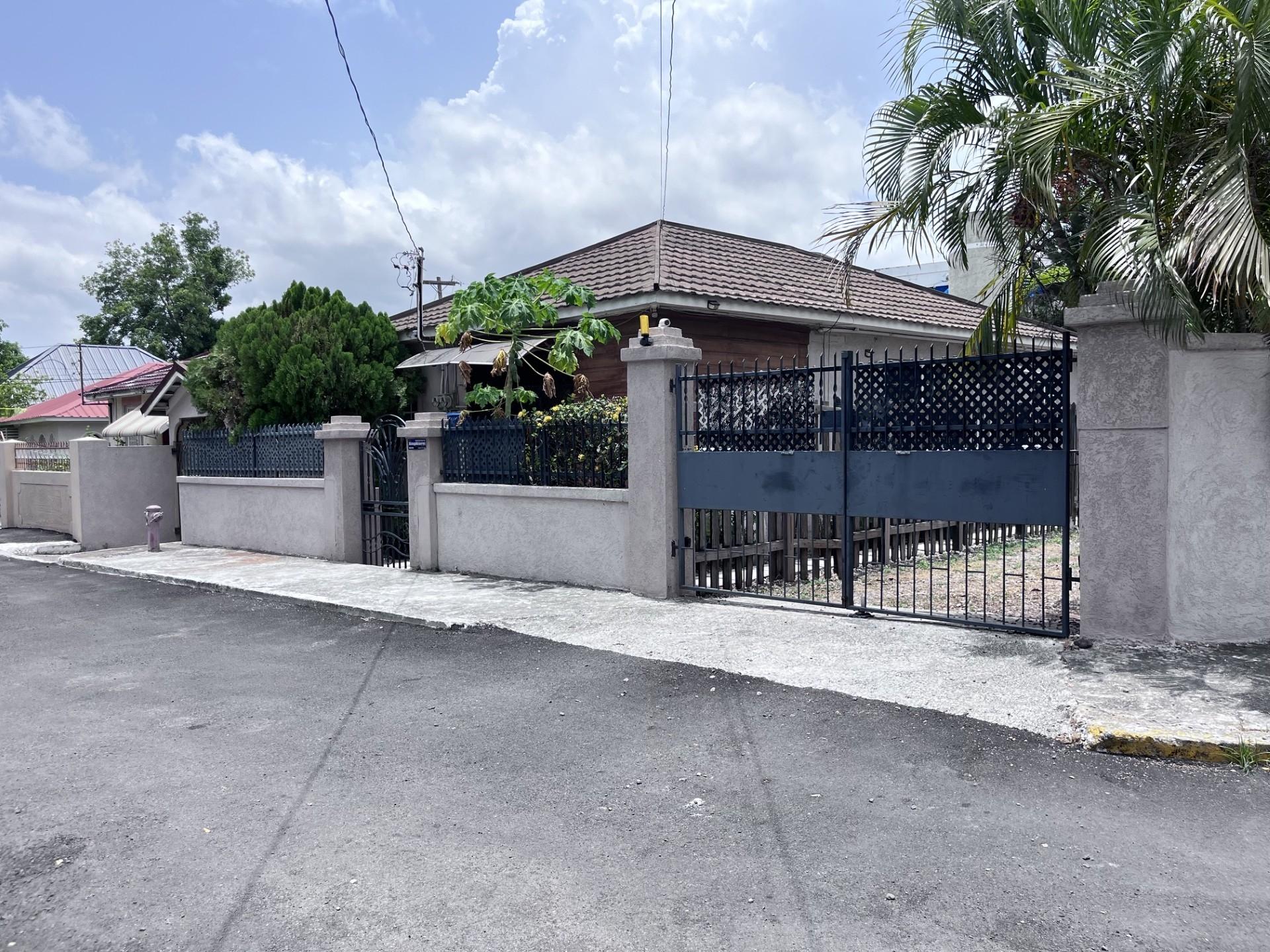 Apartment For Rent: UPPER WATERLOO ROAD, Constant Spring P.O. | $90,000