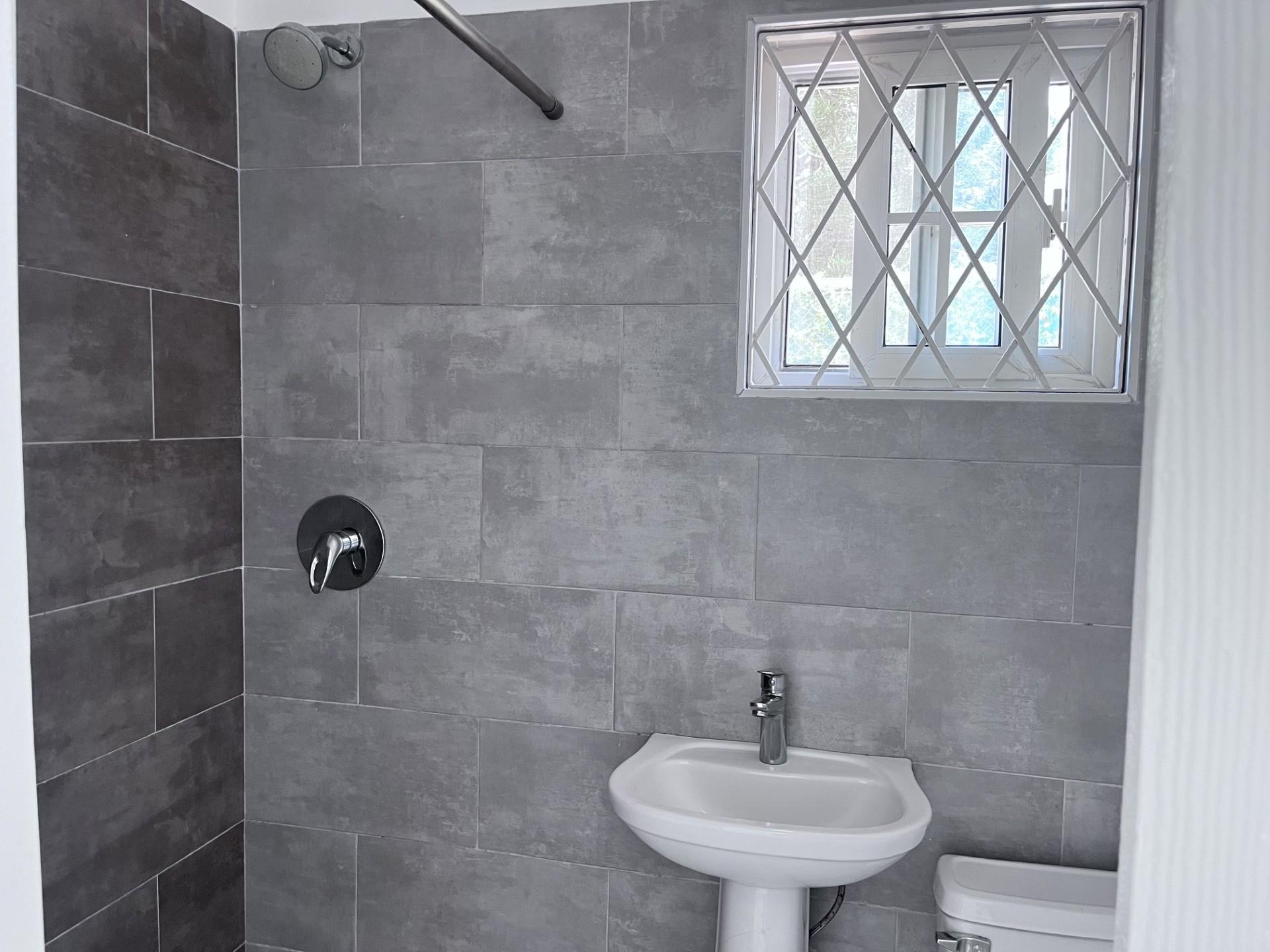 Apartment For Rent: UPPER WATERLOO ROAD, Constant Spring P.O. | $90,000 photo 6