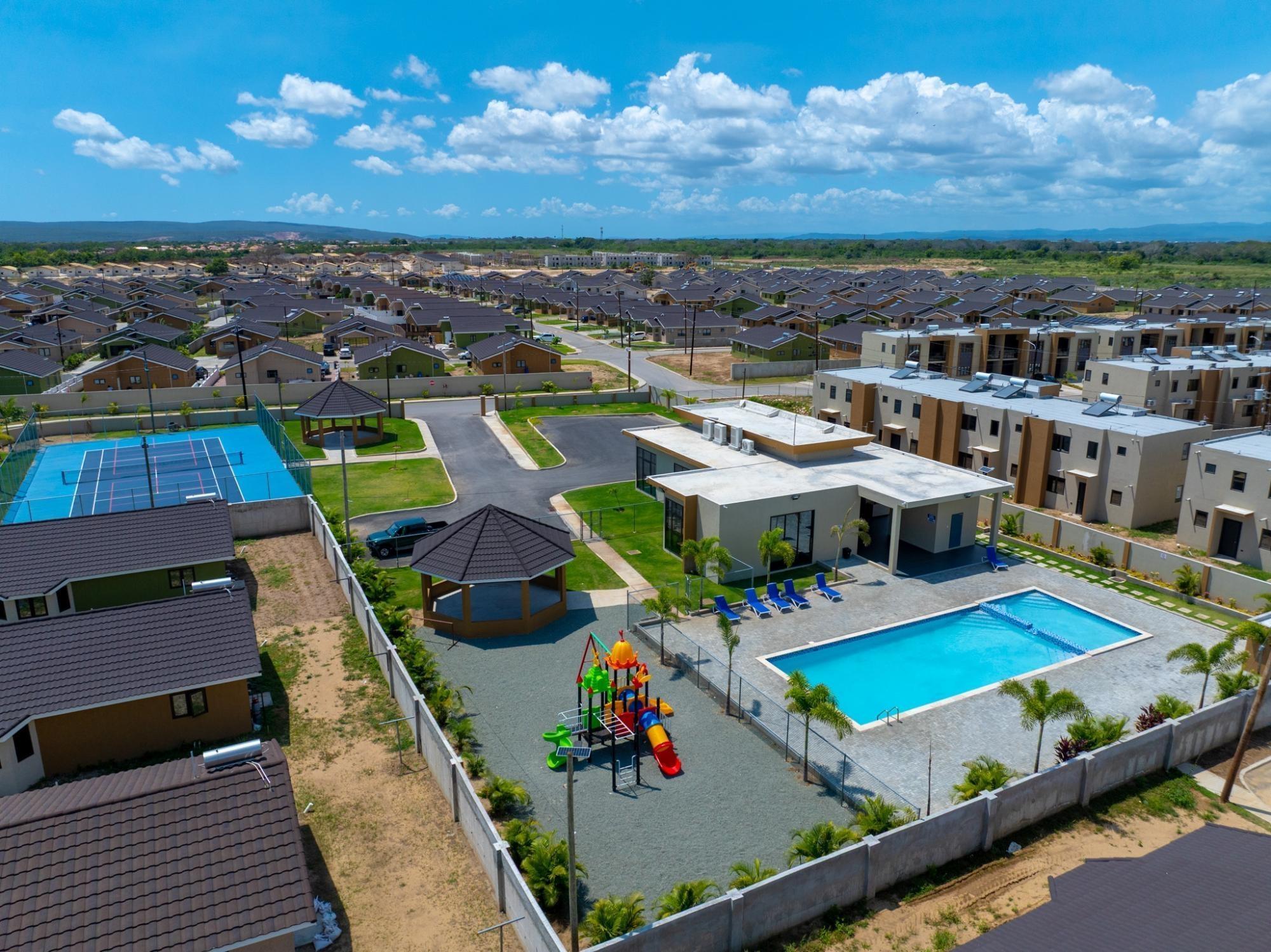 House For Rent: OAK ESTATE PHASE 2, Bushy Park | $220,000 photo 2