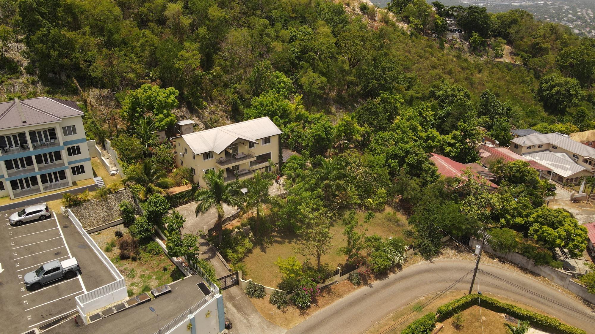 House For Sale: BELVEDERE ROAD, FOREST HI, Kingston 19 | $110,000,000 photo 13
