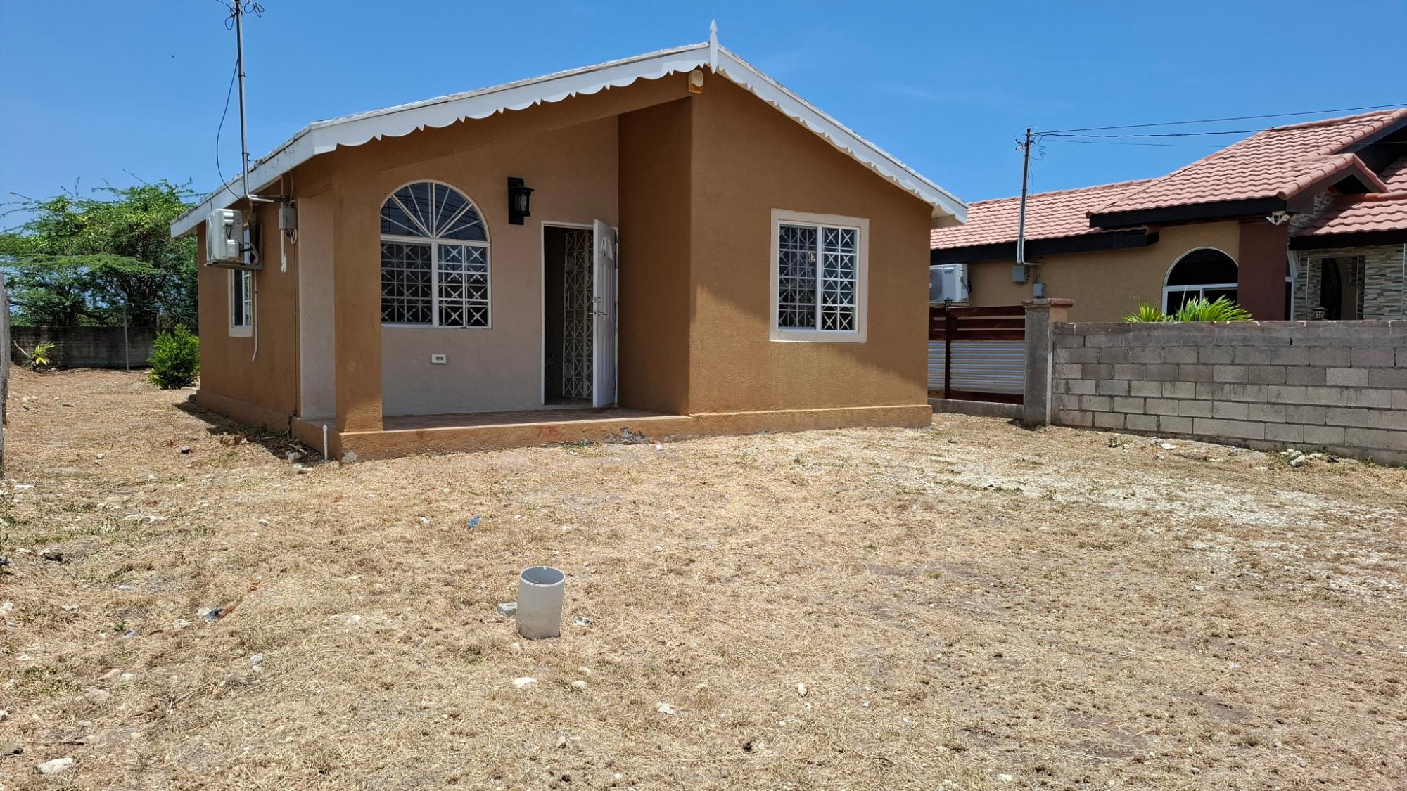 House For Rent: MODELLE CRESCENT, Old Harbour | $80,000 photo 2