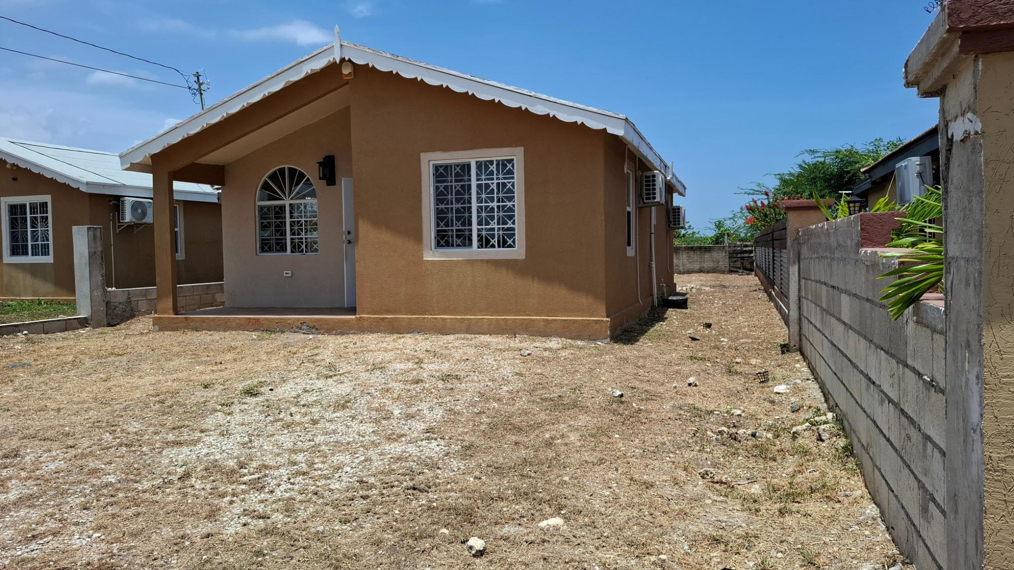 House For Rent: MODELLE CRESCENT, Old Harbour | $80,000 photo 3