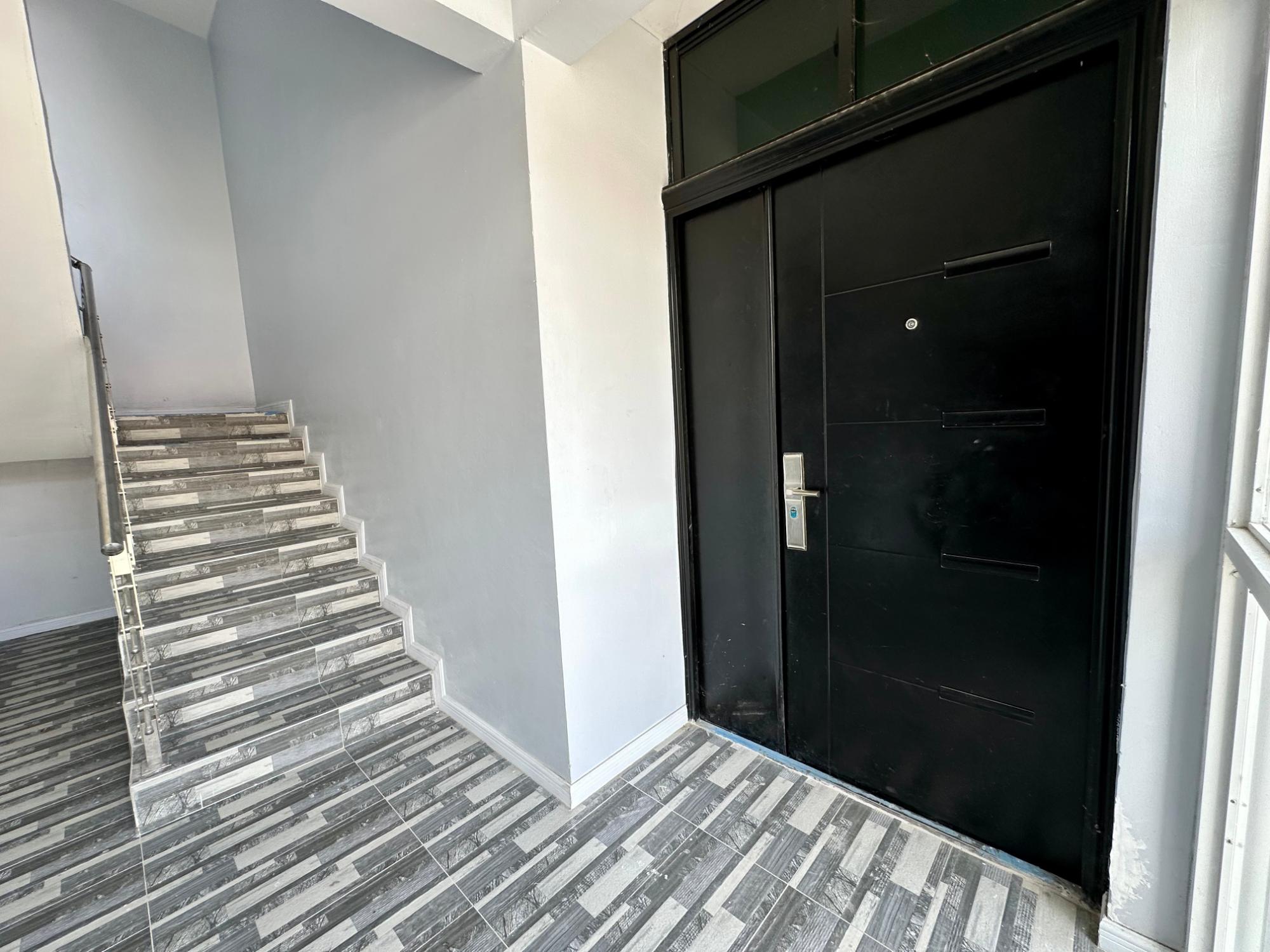 Apartment For Sale: ROEHAMPTON DRIVE, Kingston 19 | $39,500,000 photo 3