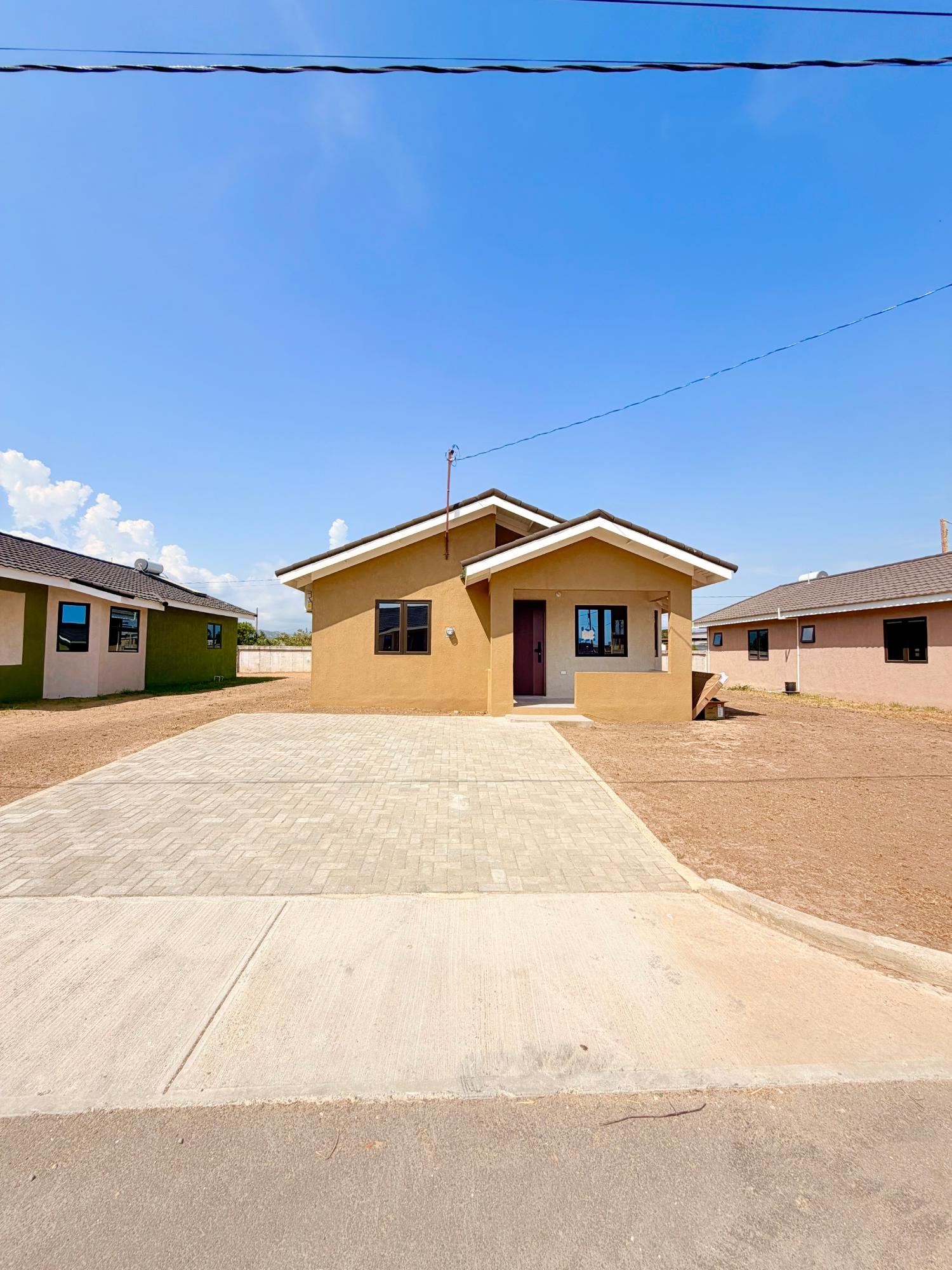 House For Rent: OAK ESTATE, Greater Portmore | $220,000 photo 2