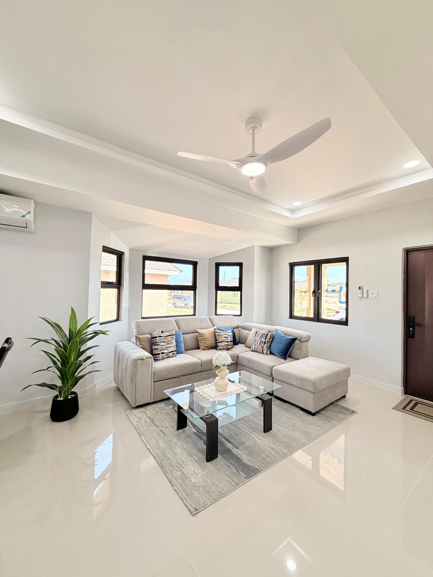 House For Rent: OAK ESTATE, Greater Portmore | $220,000 photo 4