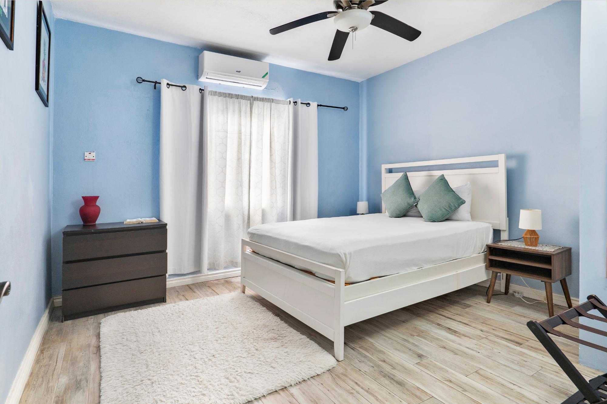 Apartment For Sale: CHRISANNS BEACH RESORT, Tower Isle | $375,000 photo 6