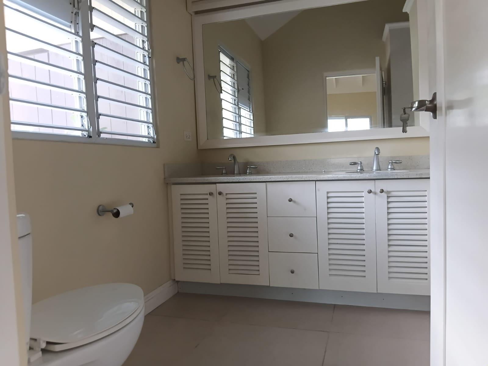 House For Rent: COOLSHADE RICHMOND ESTATE, St. Ann@~apos;s Bay | $1,600 photo 14