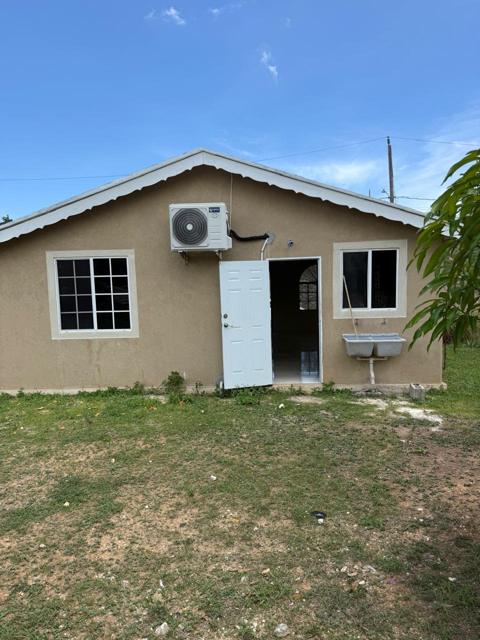 House For Rent: LANTANIA DR, WEST VILLAGE, Montego Bay | $120,000 photo 14