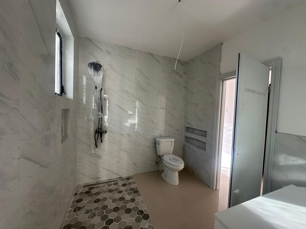 Apartment For Sale: 10 ROSEBERRY DRIVE, Kingston 8 | $59,000,000 photo 9