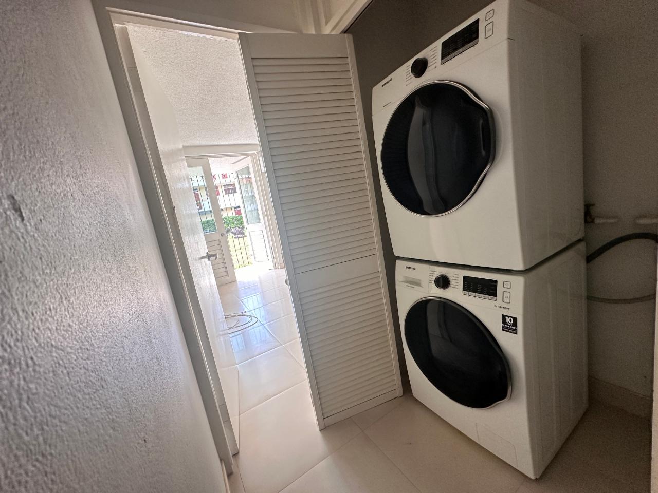 Apartment For Rent: HOPE ROAD, Kingston 6 | $205,000 photo 12