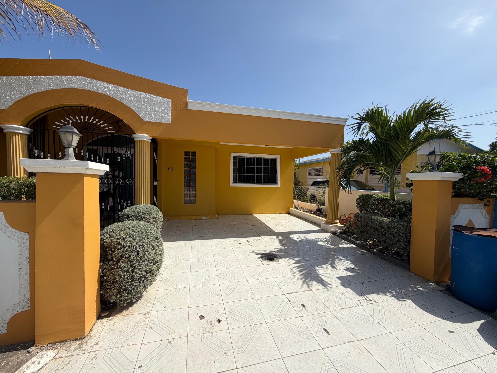House For Sale: ANNIE BONNIE WAY, Hellshire Heights | $32,000,000 photo 2
