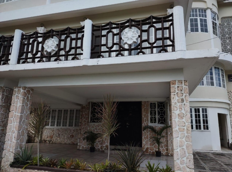 House For Rent: STIILLWELL ROAD, Kingston 8 | $5,000 photo 2
