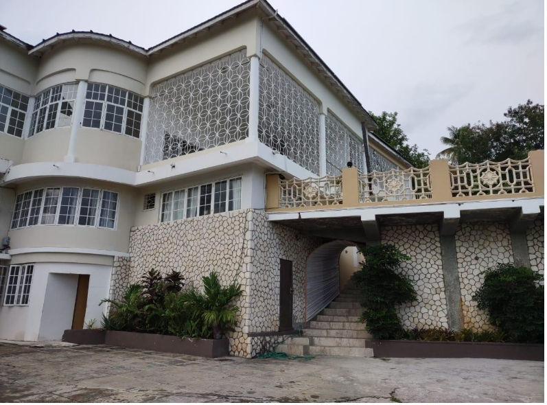 House For Rent: STIILLWELL ROAD, Kingston 8 | $5,000 photo 4
