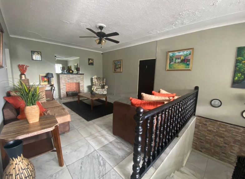 House For Rent: STIILLWELL ROAD, Kingston 8 | $5,000 photo 9