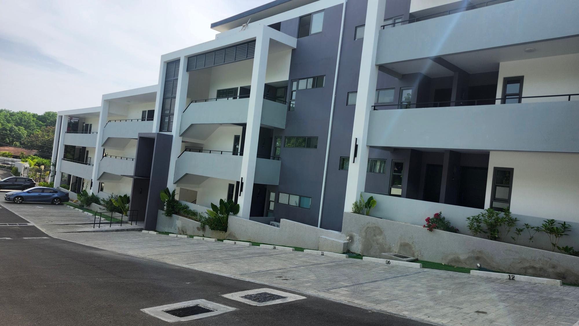 Apartment For Rent: 2 1/2 GRAHAM HEIGHTS, Kingston 6 | $1,500 photo 2