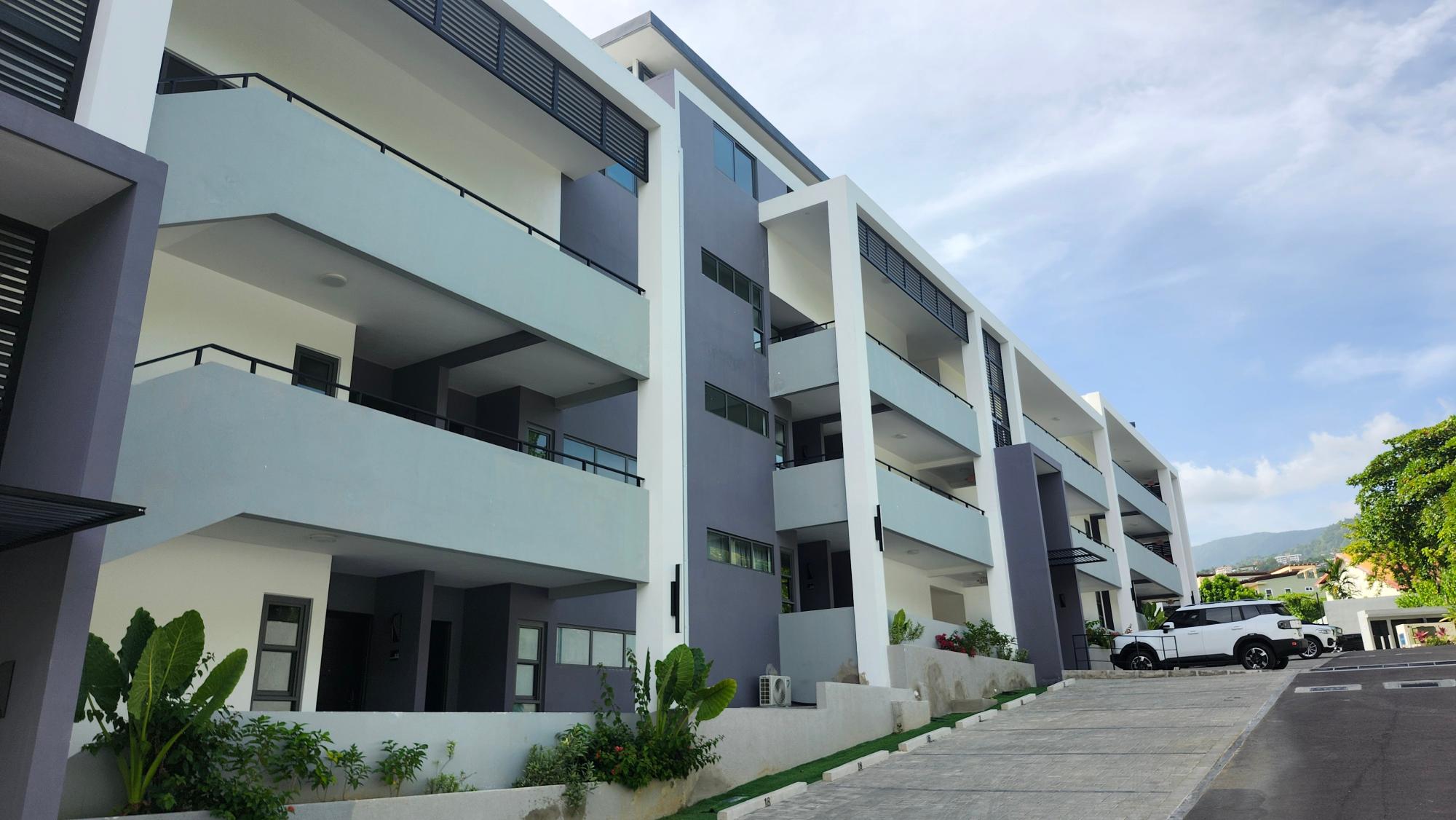 Apartment For Rent: 2 1/2 GRAHAM HEIGHTS, Kingston 6 | $1,500 photo 3