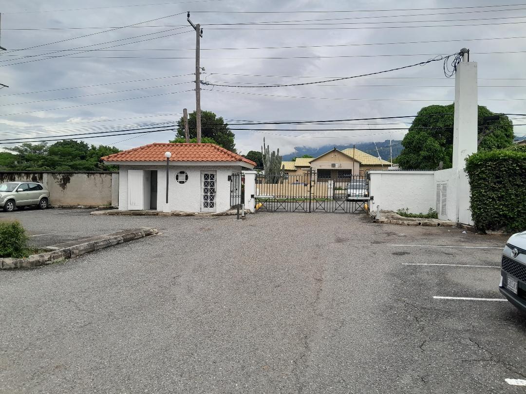 Apartment For Rent: SEAVIEW AVE, KINGSTON 6, Kingston 6 | $145,000