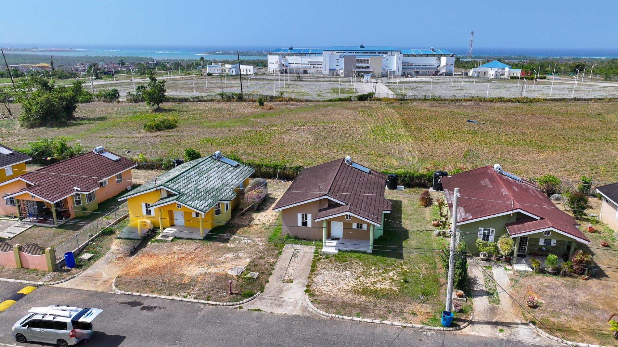 House For Rent: STONEBROOK VISTA, STONEBROOK VISTA | $120,000 photo 2