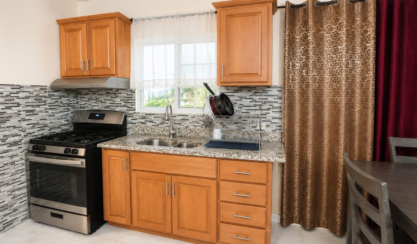 Apartment For Rent: FAIRVIEW DRIVE, WESTGATE, Westgate Hills | $110,000 photo 2
