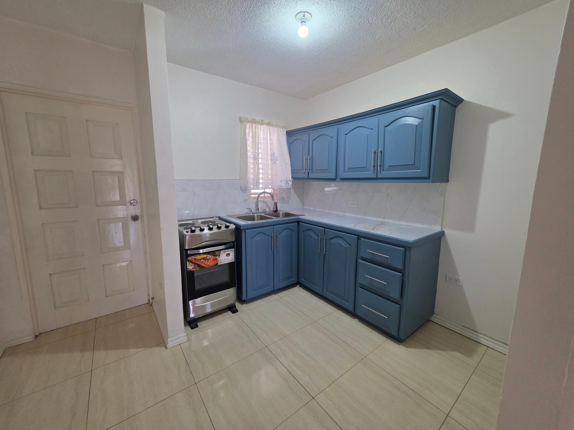 Apartment For Rent: MERRIVALE CLOSE, Kingston 10 | $95,000 photo 3