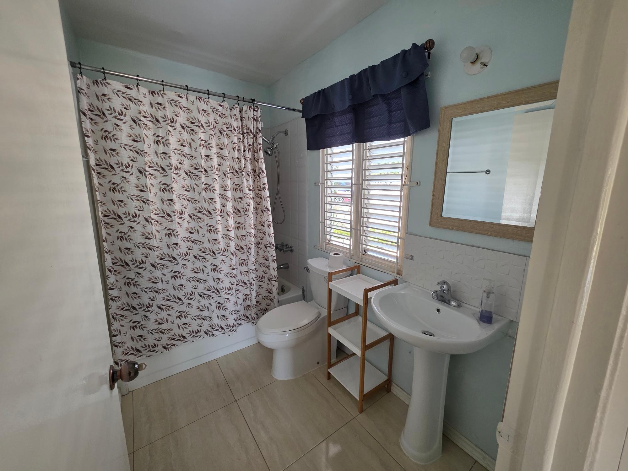 Apartment For Rent: MERRIVALE CLOSE, Kingston 10 | $95,000 photo 11