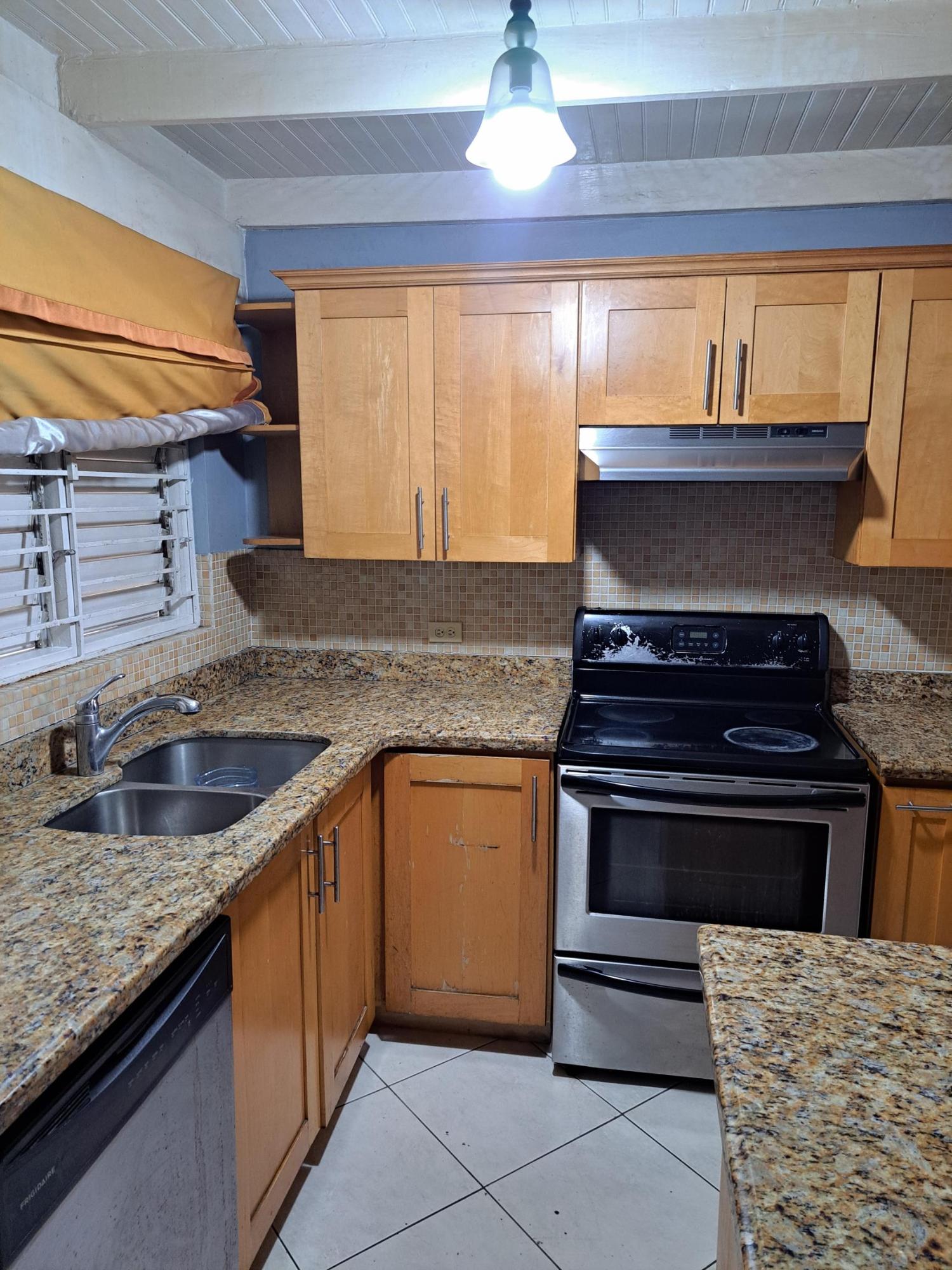 Apartment For Rent: KINGSWAY AVE, Kingston 10 | $260,000 photo 9
