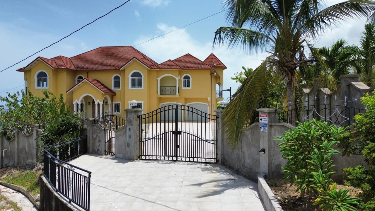House For Sale: DISCOVERY BAY, Discovery Bay | $650,000 photo 2