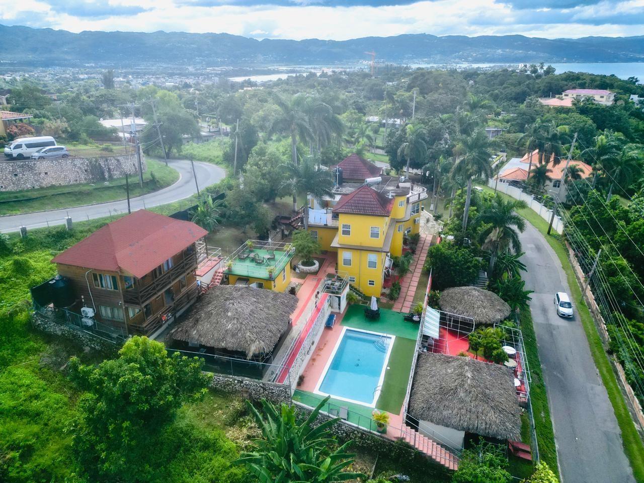 House For Sale: LEADERS AVENUE, Montego Bay | $2,200,000 photo 4