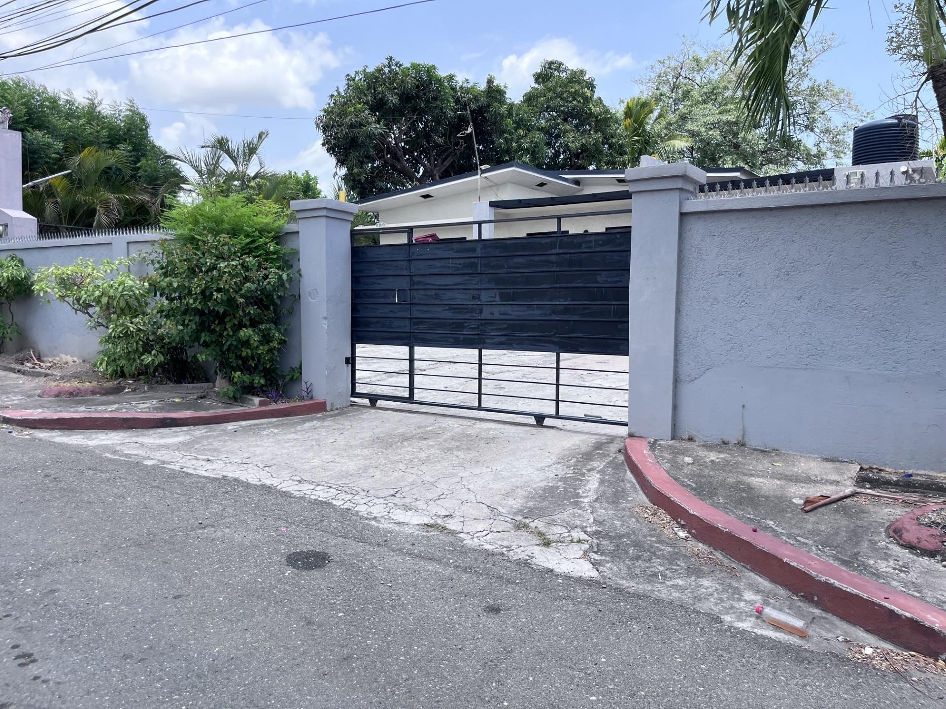 Apartment For Rent: BEDFORD PARK AVENUE, Kingston 10 | $120,000