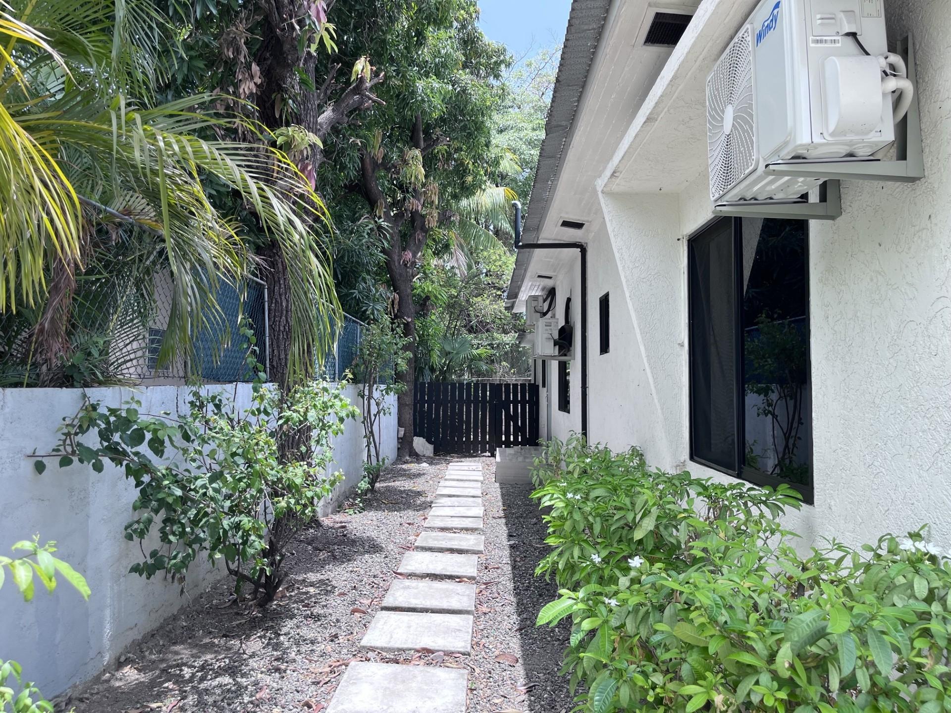 Apartment For Rent: BEDFORD PARK AVENUE, Kingston 10 | $120,000 photo 4