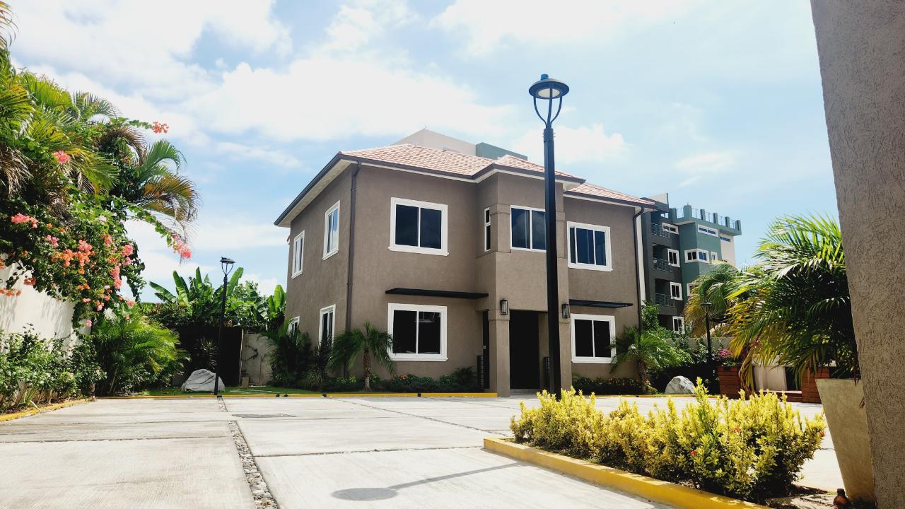 Apartment For Rent: MERRIVALE CLOSE, KINGSTON, Kingston 8 | $1,500 photo 20