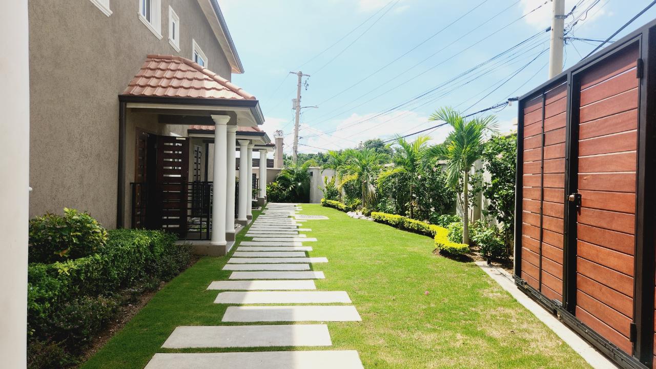 Apartment For Rent: MERRIVALE CLOSE, KINGSTON, Kingston 8 | $1,500 photo 21