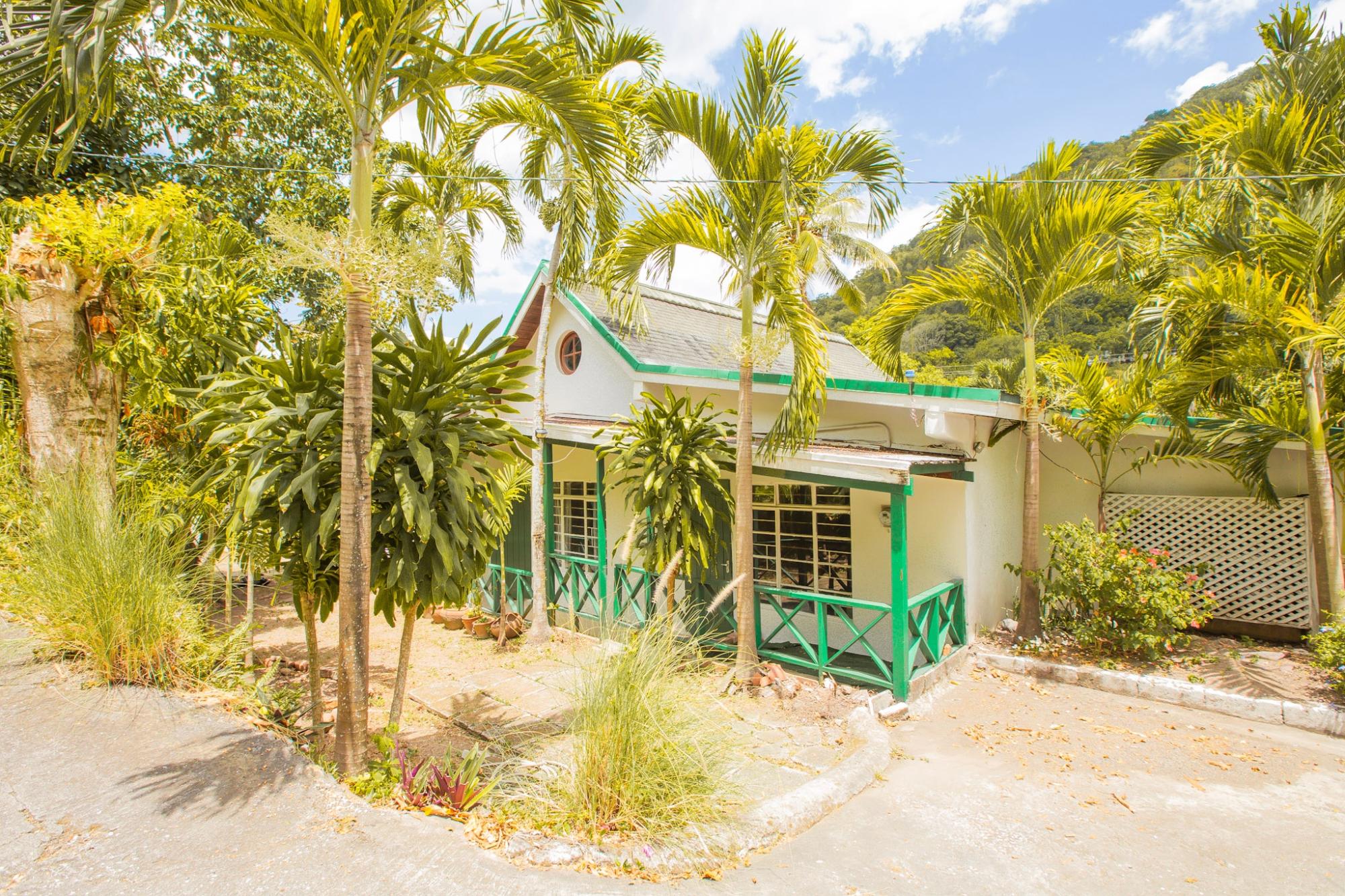 House For Rent: RIVERSIDE HEIGHTS, GORDON, Gordon Town P.O. | $200,000